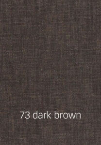 Foto eines dunkelbraunen Stoffmusters.