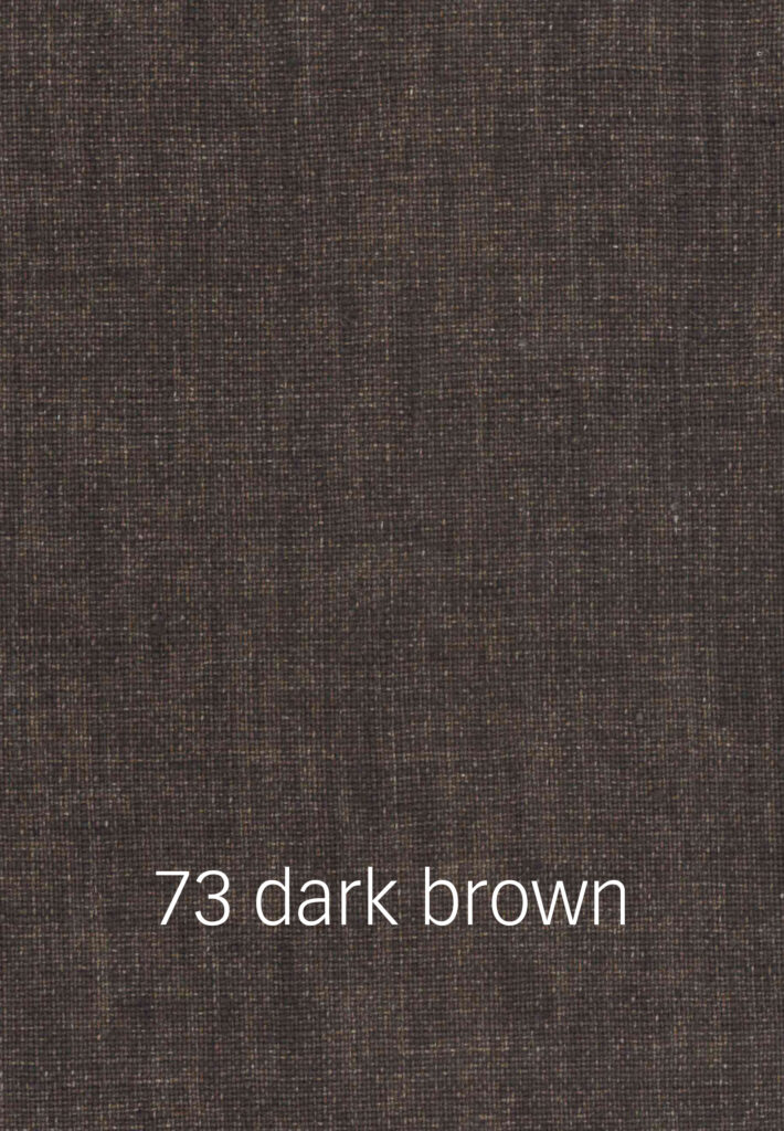 Foto eines dunkelbraunen Stoffmusters.